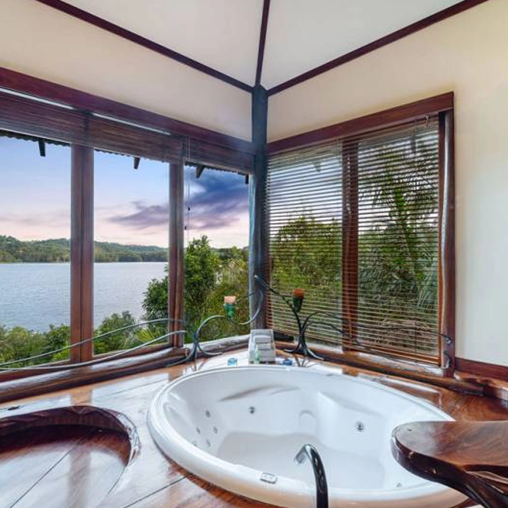 secretsonthelake_luxury